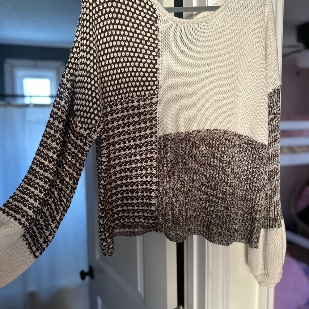 Women's Black and White Sweater